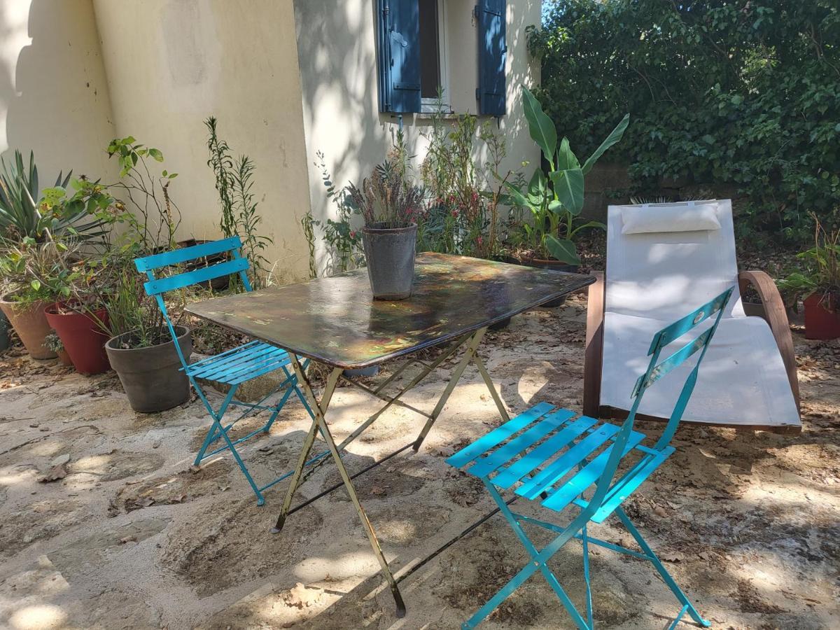 Le Cabanon Bed & Breakfast Ménerbes Екстериор снимка